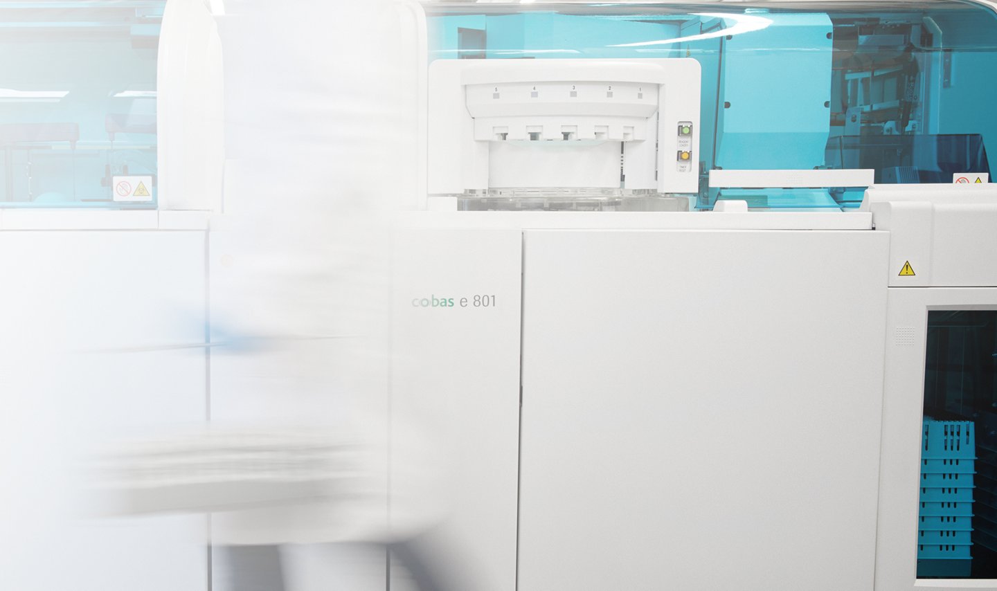 Scena di laboratorio tratta dal sito Roche Diagnostics